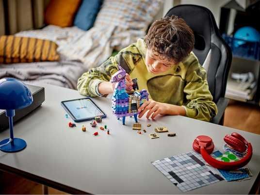 Купить Конструктор LEGO® Fortnite® Supply Llama 77071 в магазине