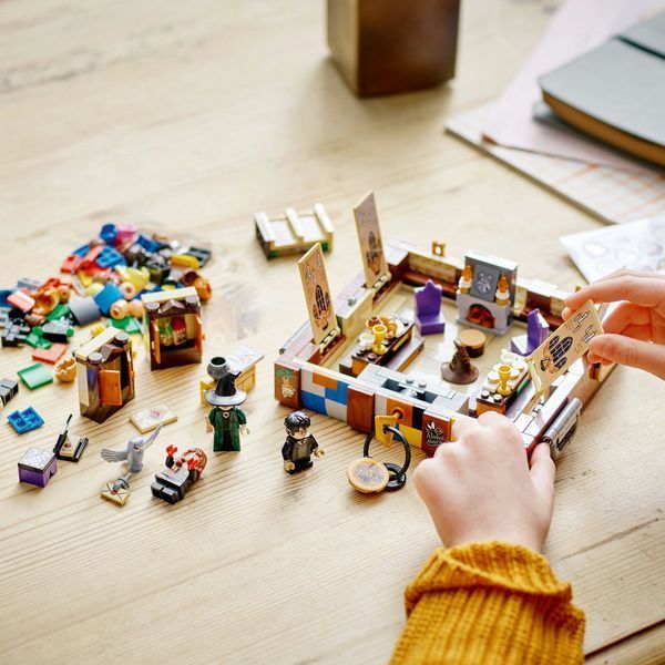 Конструктор LEGO&reg; Harry Potter&trade; Магический чемодан Хогвартса 76399 76399
