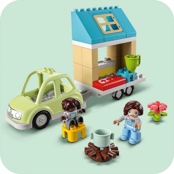 Конструктор LEGO® DUPLO Town Сімейний будинок на колесах 31 деталей (10986) 10986