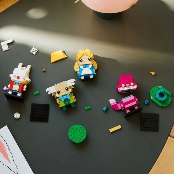 Конструктор LEGO&reg; BrickHeadz&trade; | Disney &laquo;Аліса в Країні чудес&raquo; 40925 40925 фото БрікСтор