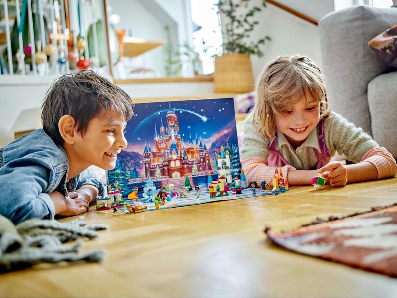 Конструктор LEGO® ǀ Disney Різдвяний календар 2024 43253 43253