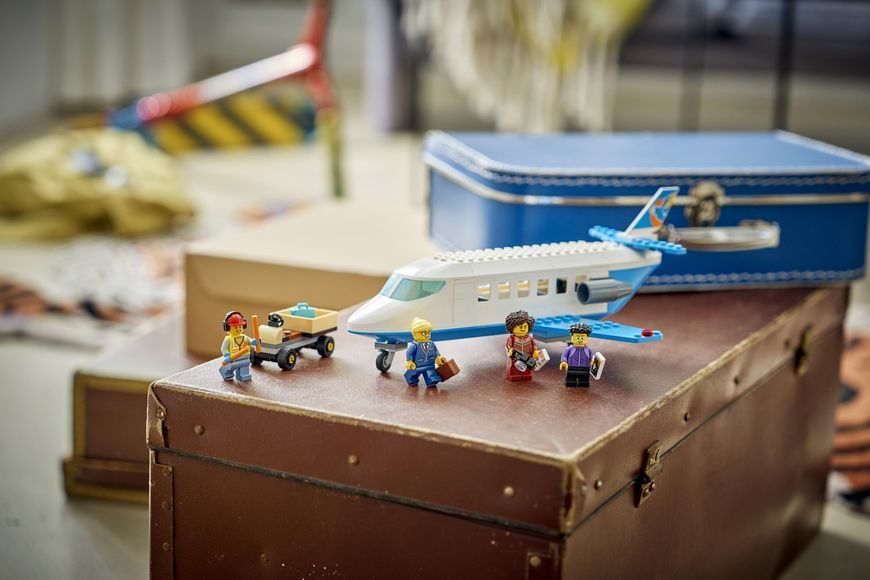 Конструктор LEGO&reg; City Пасажирський літак 60492 60492