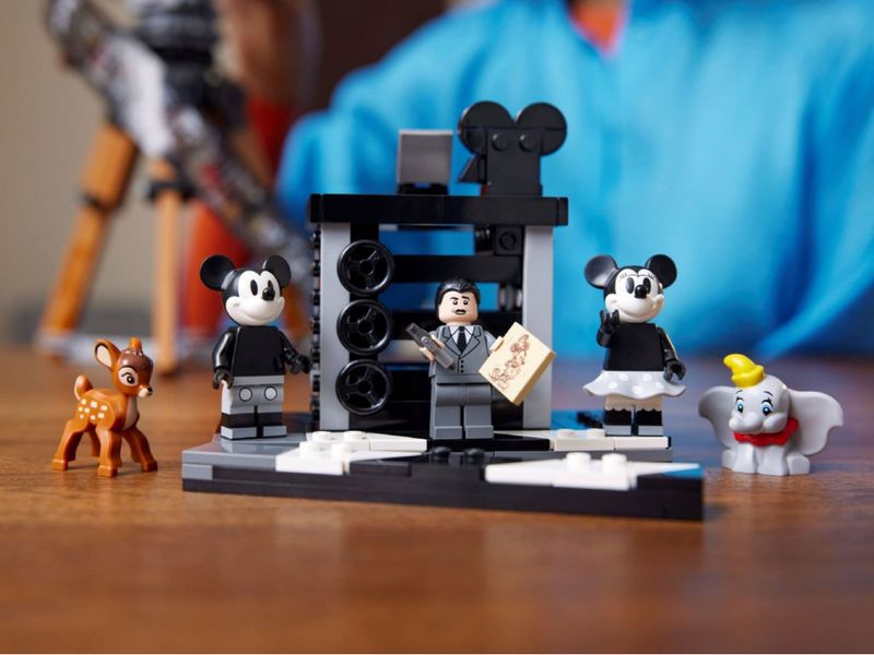 Конструктор LEGO Disney Камера пам'яті Уолта Діснея 43230 43230