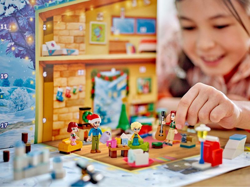 Конструктор LEGO® Friends Новогодний календарь 2024 42637 42637