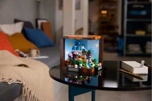 Купити Конструктор LEGO® Minecraft® Верстак для дорослих 21265 в