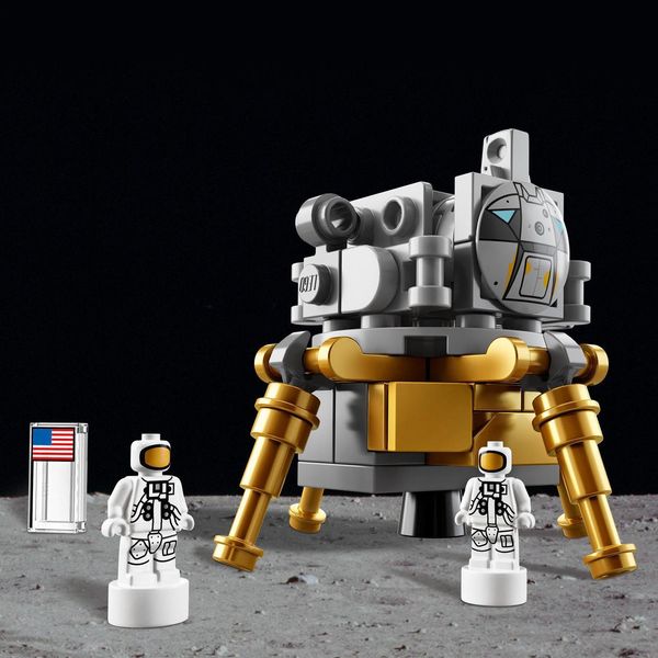 Конструктор LEGO Ideas NASA Аполло Сатурн 5 92176 92176