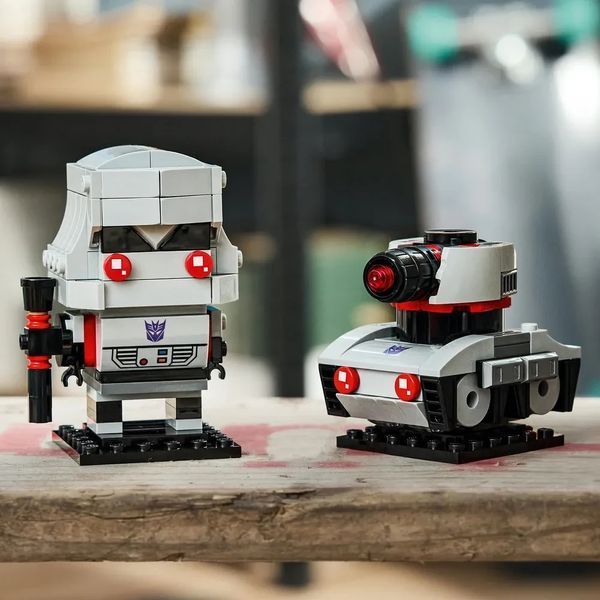 Конструктор LEGO&reg; BrickHeadz&trade; &laquo;Мегатрон: робот і транспортний засіб&raquo; 40924 40924 фото БрікСтор