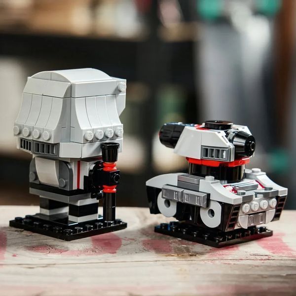 Конструктор LEGO&reg; BrickHeadz&trade; &laquo;Мегатрон: робот і транспортний засіб&raquo; 40924 40924 фото БрікСтор