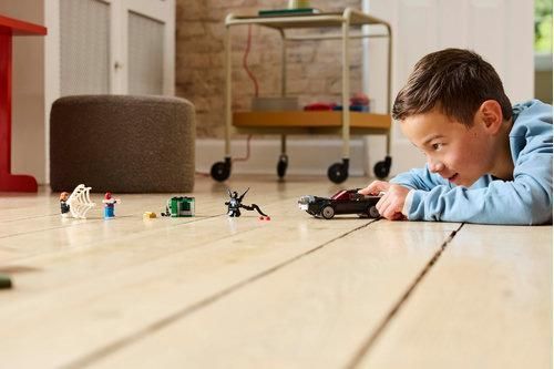 Конструктор LEGO Super Heroes Людина павук проти Мускулистого автомобіля Венома 76309 76309
