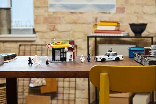 Конструктор LEGO Super Heroes Вселенная-паук: Майлз Моралес против Пятна 76311 76311