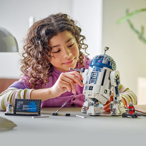 Конструктор LEGO® Star Wars™ R2-D2 75379 75379