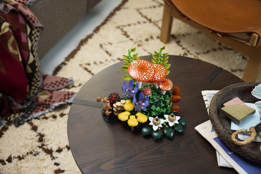 Фото Конструктор LEGO&reg; Botanicals Лесные грибы 11505 11505 интернет магазина Brick Store