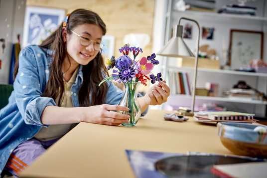 Купить Конструктор LEGO® Botanicals Olivia Rodrigo's Flower