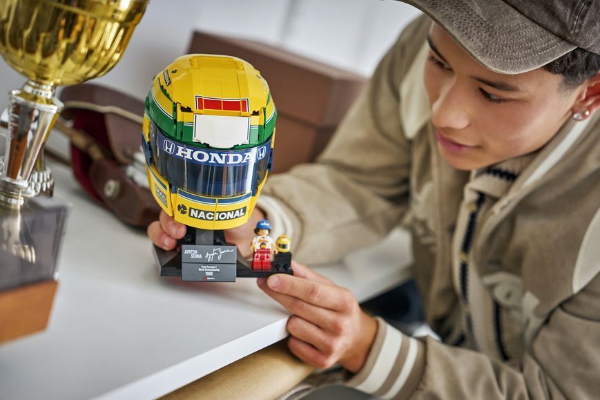 Конструктор LEGO&reg; Editions Шолом Айртона Сенни 43024 43024