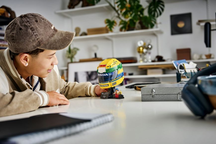 Конструктор LEGO&reg; Editions Шолом Айртона Сенни 43024 43024