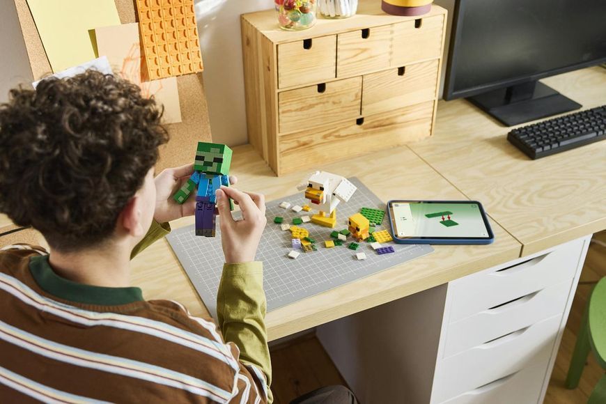 Конструктор LEGO&reg; Minecraft&trade; Курячий Жокей 21582 21582