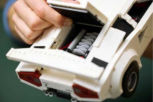 Купить Конструктор LEGO® Icons Lamborghini Countach 5000