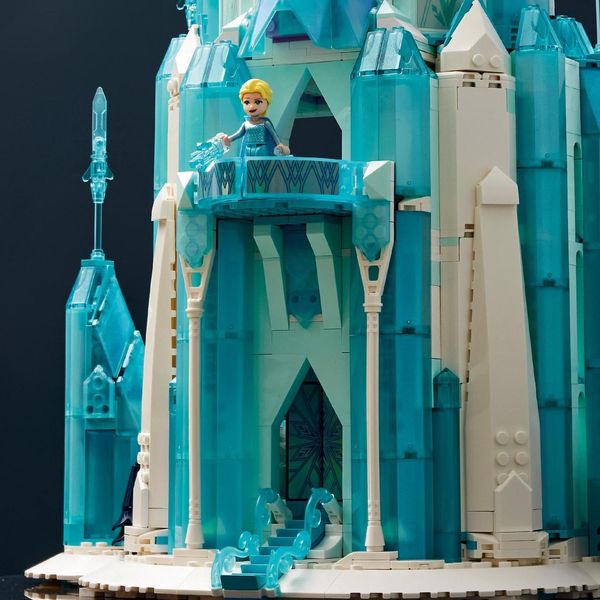 Конструктор LEGO Disney Princess Крижаний замок 43197 43197