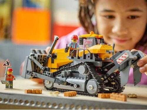 Купить Конструктор LEGO® City Желтый бульдозер 60466 в магазине