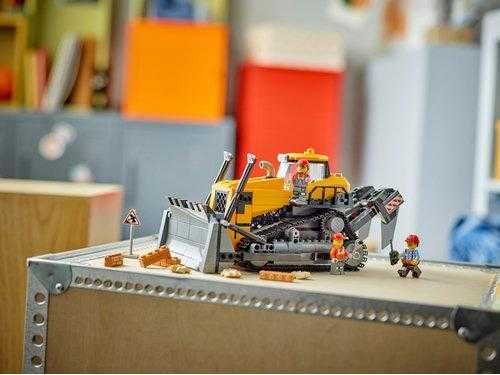 Купить Конструктор LEGO® City Желтый бульдозер 60466 в магазине