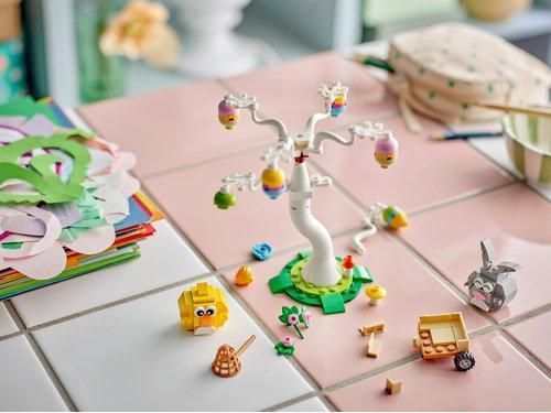 Конструктор LEGO&reg; Великодній кролик і полювання на курячі яйця 40808 40808
