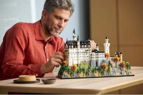 Купить Конструктор LEGO® Architecture Замок Нойшванштейн 21063 в