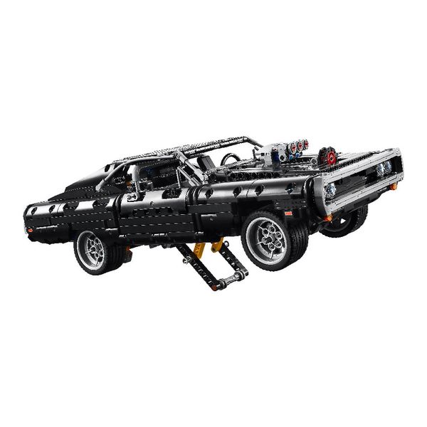 Конструктор LEGO Technic Dom's Dodge Charger 42111 42111