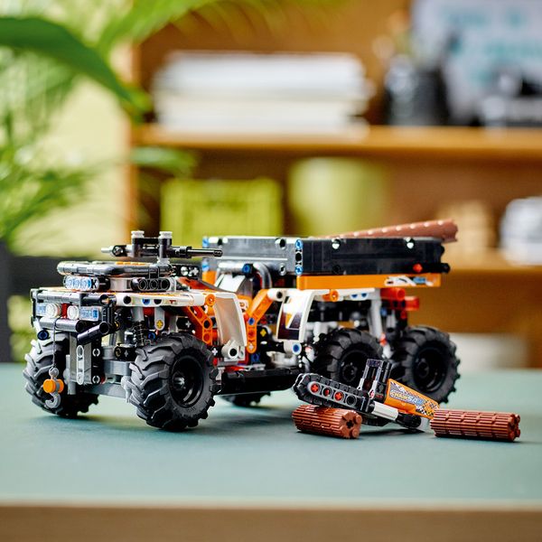 Конструктор LEGO® Technic Позашляхова вантажівка 42139 42139