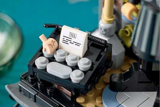 Купить Конструктор LEGO® Wednesday: Фигурка Венздей Аддамс 76780 в