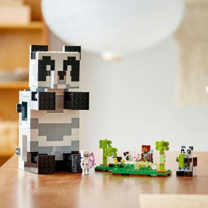 Конструктор LEGO® Minecraft Помешкання панди 553 деталей (21245) 21245