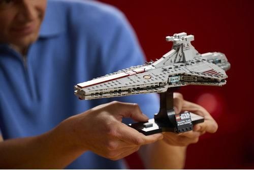 Набір LEGO&reg; Star Wars: Зоряний крейсер класу &laquo;Венатор&raquo;, 75441 75441