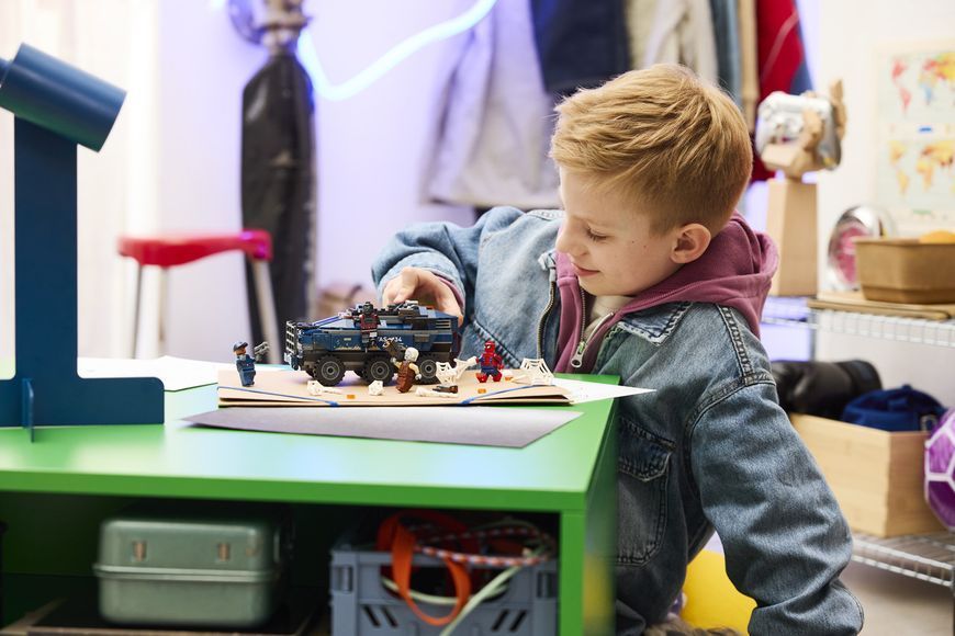 Конструктор LEGO&reg; | Marvel разному-Пауком машины для перевозки преступников 76349 76349