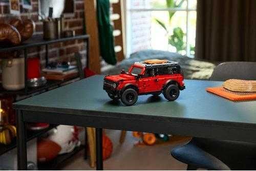 Купить Конструктор LEGO® Technic Внедорожник Ford Bronco® 42213 в