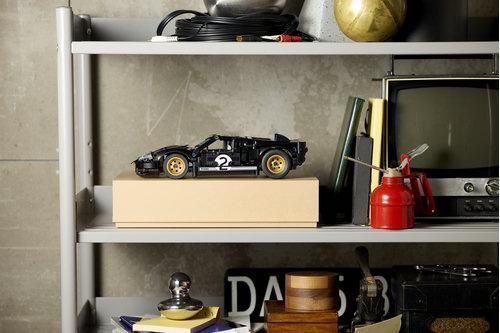 Конструктор LEGO Technic Автомобиль для гонок Ford GT40 MKII 1966 года 42223 42223