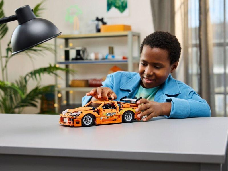 Конструктор LEGO Technic Fast and Furious Toyota Supra MK4 42204 42204