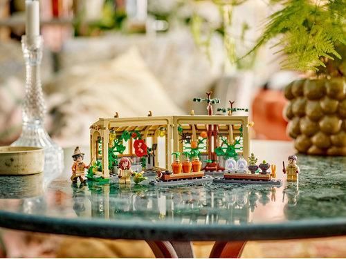 Конструктор LEGO&reg; Harry PotterTM Замок Гогвартс: урок гербологии 76445 76445