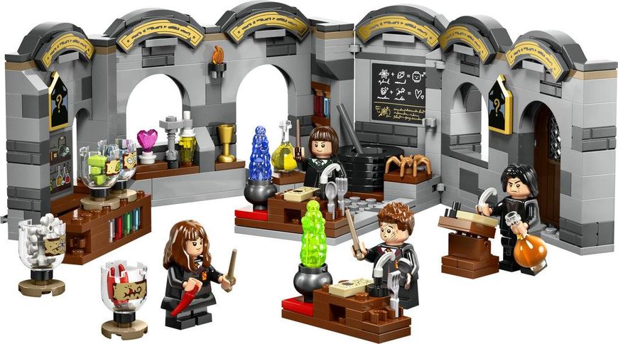 Конструктор LEGO® Harry Potter™ Замок Хогвартс: Урок злеварения 76431 76431