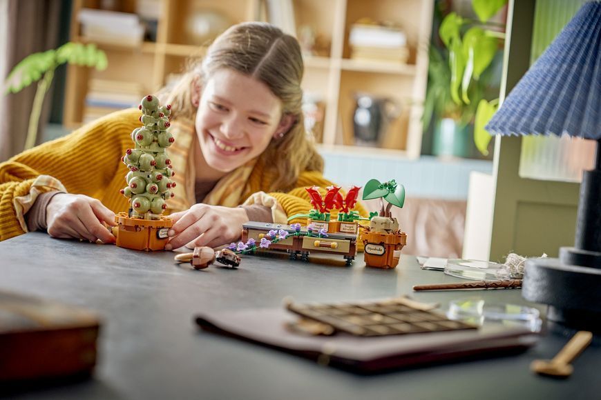 Конструктор LEGO&reg; Harry Potter&trade; Рослини з курсу гербології в Гоґвортсі 76474 76474
