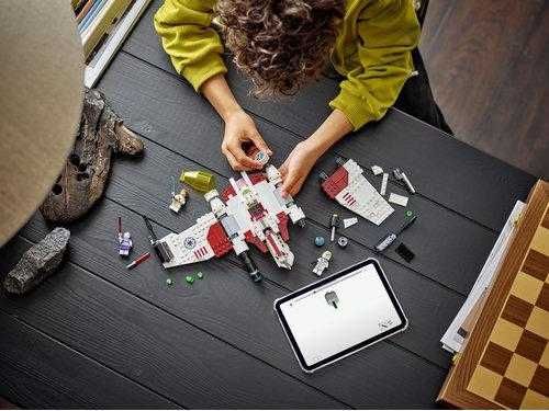 Купити Конструктор LEGO® Star Wars™ Зоряний винищувач V-19 «Потік