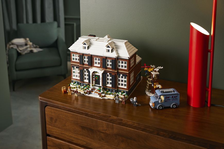 Конструктор LEGO Ideas Один дома 21330 21330