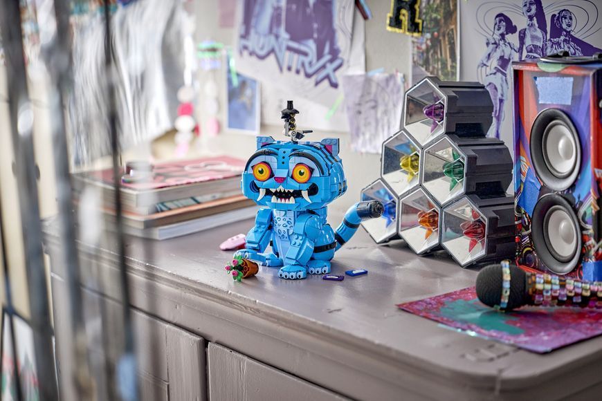 Конструктор LEGO&reg; KPop Demon Hunters Тигр Дерпі та пташка Сассі - 72537