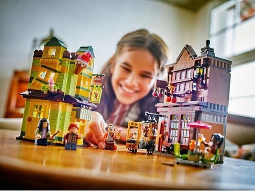 Конструктор LEGO&reg; Harry Potter&trade; Якісні товари для квідичу і кафе з морозивом 76452 76452