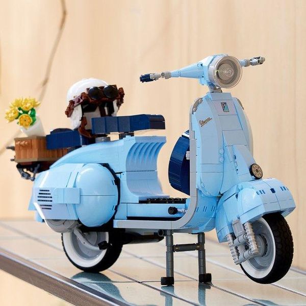 Конструктор LEGO Creator Expert Vespa 1106 деталей 10298 10298