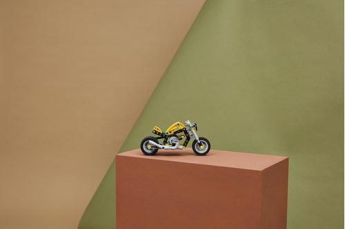 Конструктор LEGO&reg; Technic Желтый мотоцикл 42225 42225