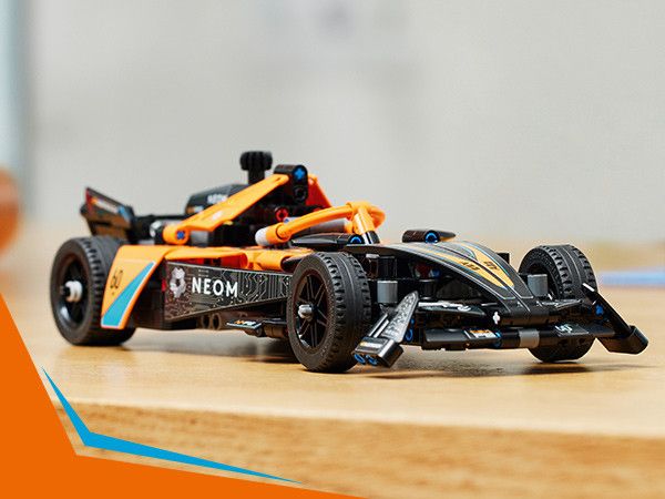 Конструктор LEGO® Technic NEOM McLaren Formula E 42169 42169