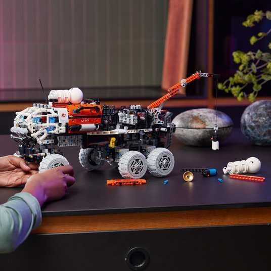 Купить официальный Конструктор LEGO® Technic Марсоход команды